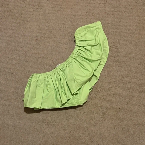 One-Shoulder Cropped Ruffle Top - Picture 3 of 5